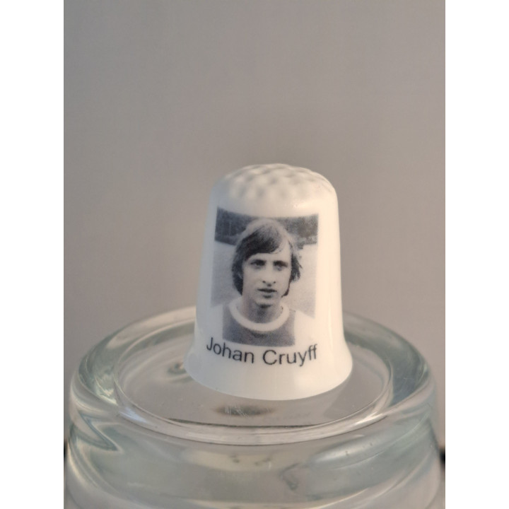 Johan Cruijff profvoetballer en voetbaltrainer vingerhoedje