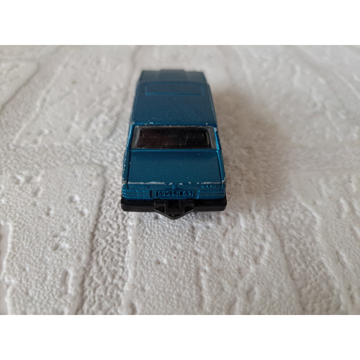 Volvo 760 GLE 1:61 Majorette 230 blauw - modelauto