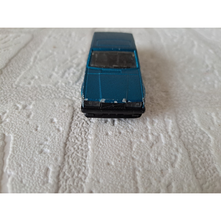 Volvo 760 GLE 1:61 Majorette 230 blauw - modelauto
