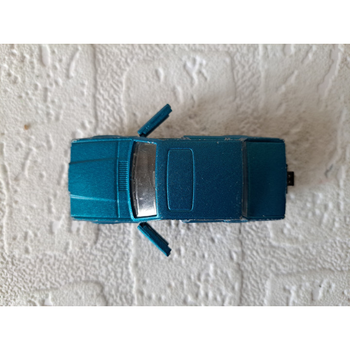 Volvo 760 GLE 1:61 Majorette 230 blauw - modelauto