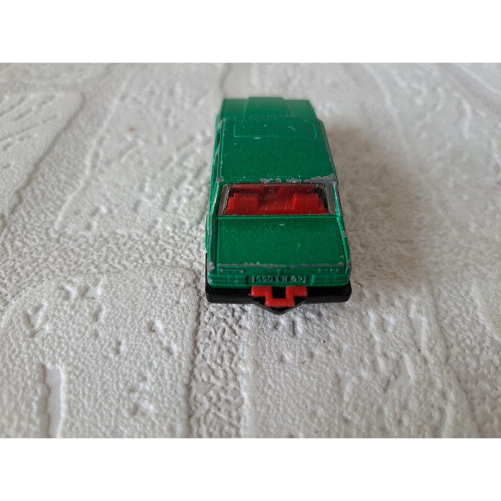 Volvo 760 GLE 1:61 Majorette 230 blauw - modelauto