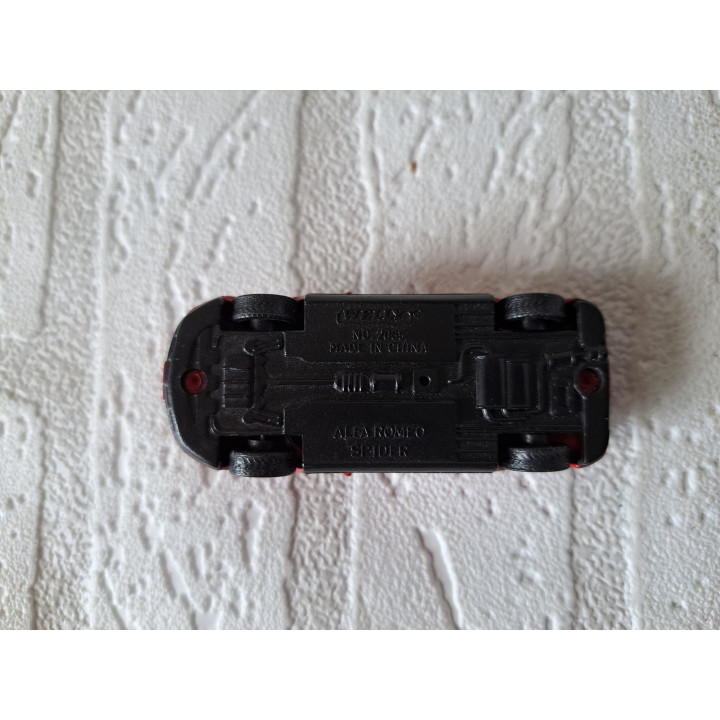 Alfa Romeo Spider 1:64 Welly 2066 - modelauto