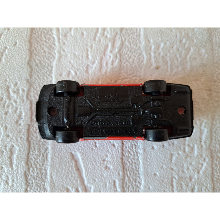 Jaguar XJ-S V12 1:64 Mc Toys- modelauto