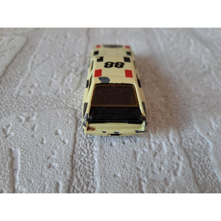 Audi Quattro 1:64 MC Toys creme - modelauto