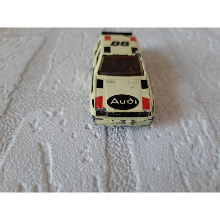 Audi Quattro 1:64 MC Toys creme - modelauto