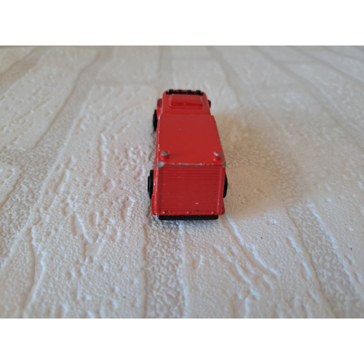 Freightliner equipment truck brandweer Maisto 1:64 rood - modelauto