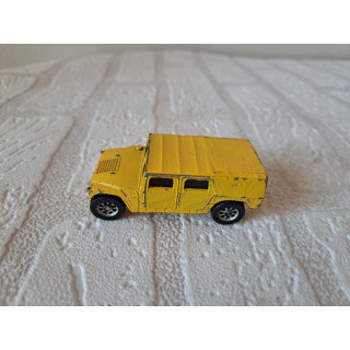 Hummer H1 Humvee 1:64 Maisto geel