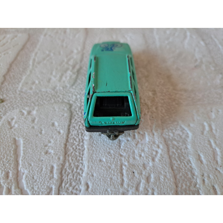 Mercedes 300 TE Sport Assistance 1:63 Majorette 250 - modelauto