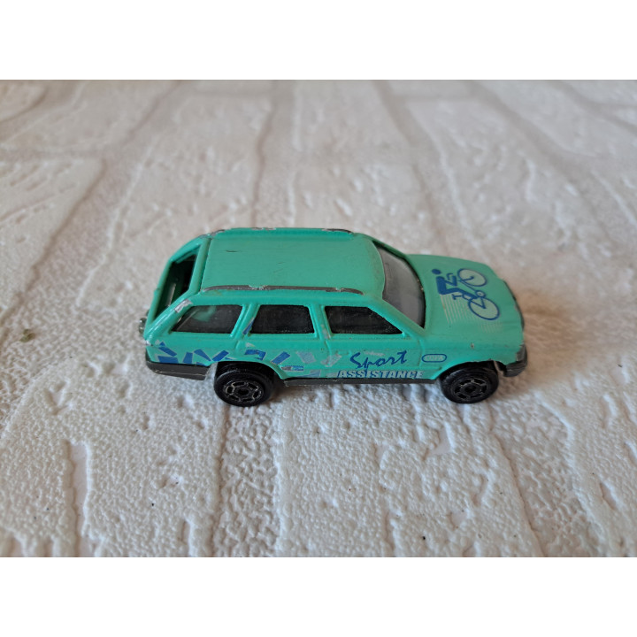 Mercedes 300 TE Sport Assistance 1:63 Majorette 250 - modelauto
