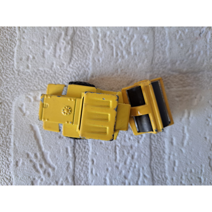 Wals met rol Majorette 226 7.5x3x3.5cm lichtgeel - modelauto