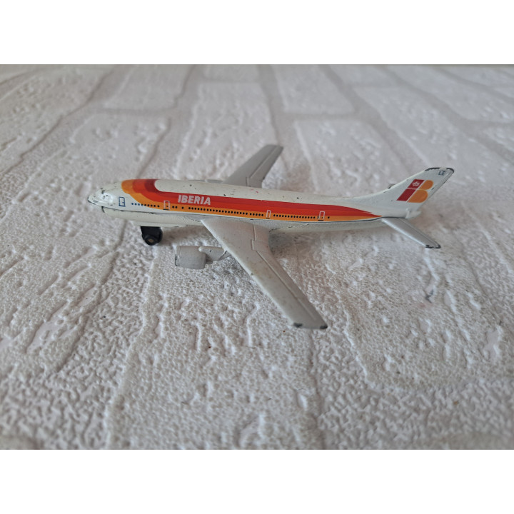 Airbus A300 Iberia Matchbox SB28 11x9x4cm