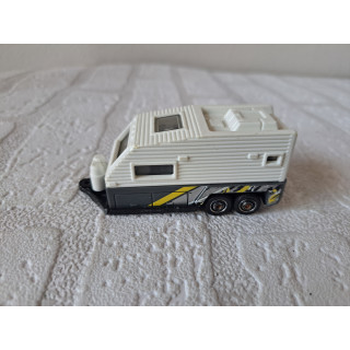 Caravan Travel Trailer Matchbox MB868 8.5x3.5x3cm