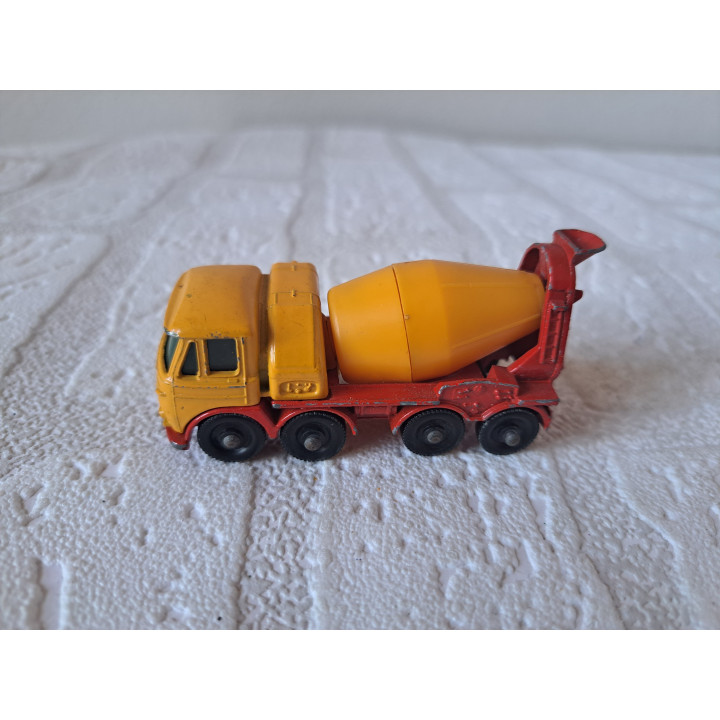 Foden betonwagen 1:89 1973 Lesney mb21 (3)