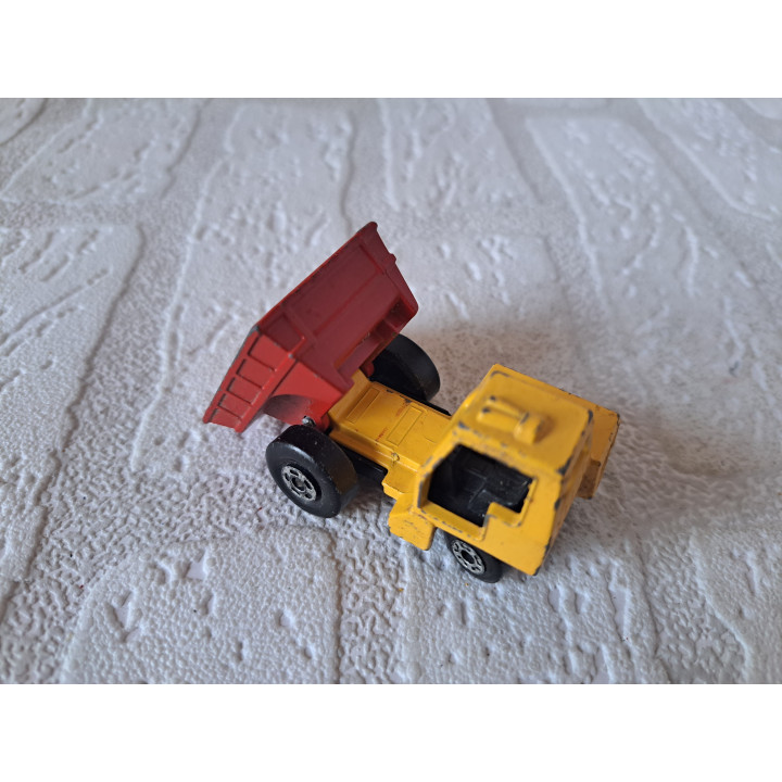 Kiepwagen Site dumper Matchbox MB26 6x3.5x3.5 rood-geel (2) - modelauto