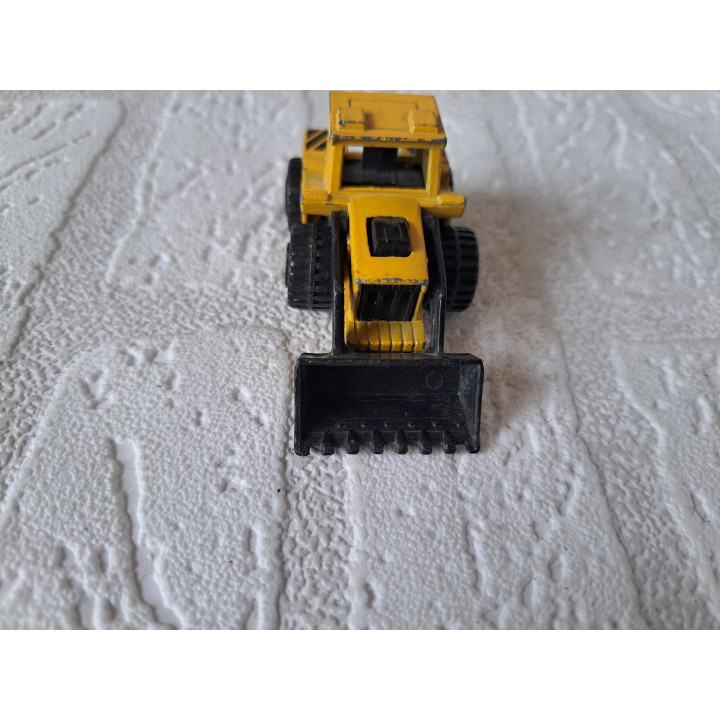 Shovel 1:82 Matchbox MB29 donkergeel - modelauto