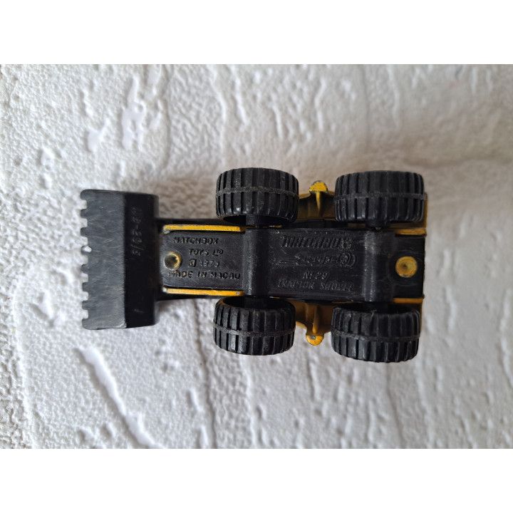 Shovel 1:82 Matchbox MB29 donkergeel - modelauto