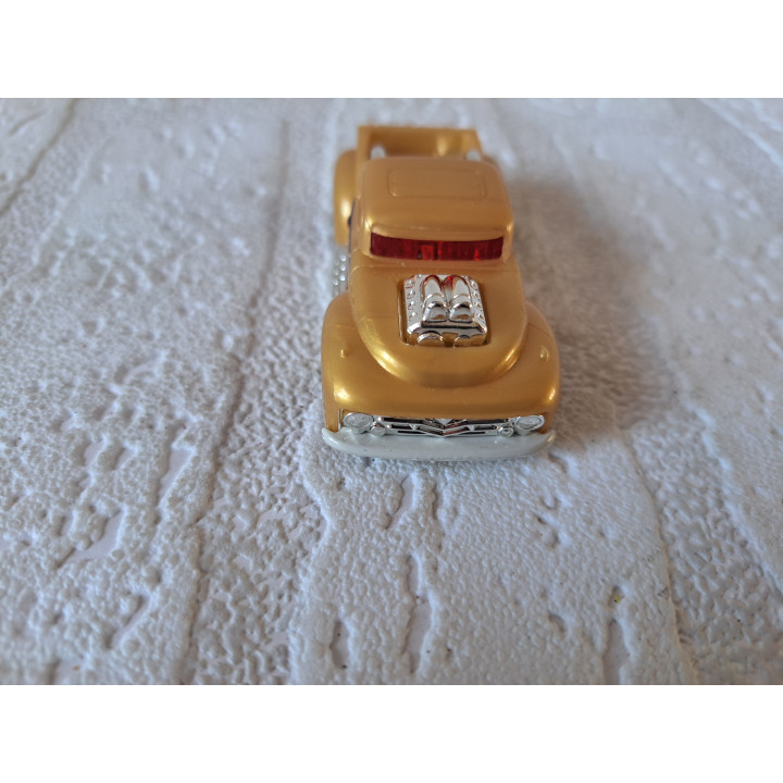 Ford F 100 pickup 1:64 ZURU metal machines - modelauto
