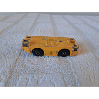 Hough pushback truck 1:60 Edocar