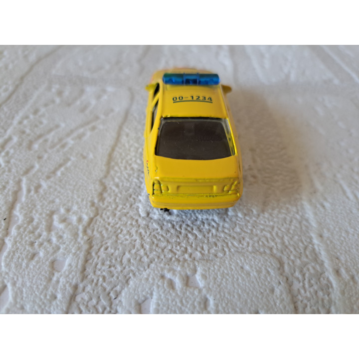 BMW 5 serie E39 Nederlandse Ambulance 7.5x3x3cm (1) - modelauto