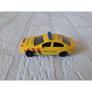 BMW 5 serie E39 Nederlandse Ambulance 7.5x3x3cm (2)
