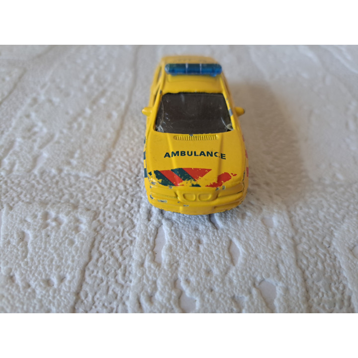 BMW 5 serie E39 Nederlandse Ambulance 7.5x3x3cm (2) - modelauto