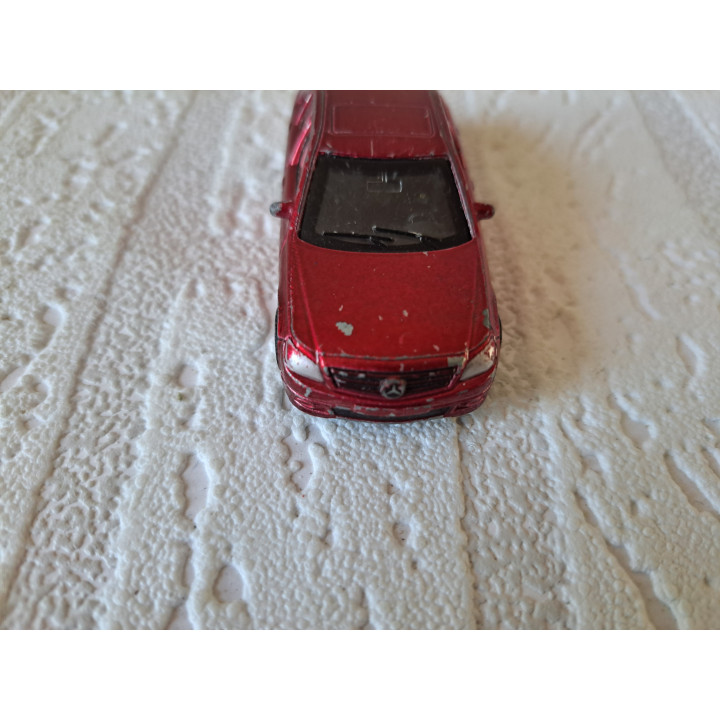 Mercedes C class Dickie 7.5x3x2.5cm paarsrood - modelauto