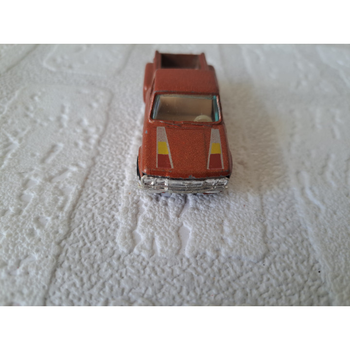 Chevrolet LUV Pickup 1977 1:64 Yatming bruin - modelauto