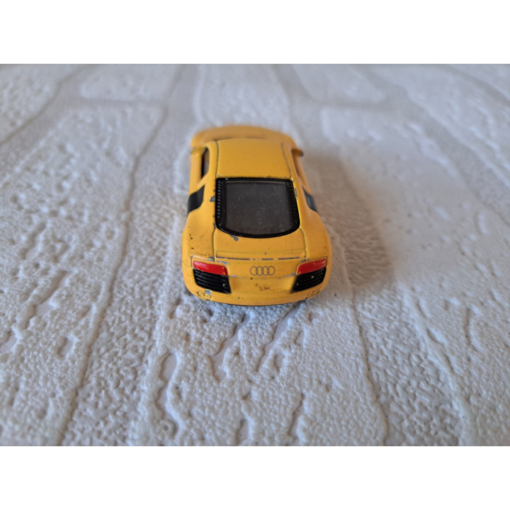 Audi R8 Dickie 7x3x2cm geel - modelauto
