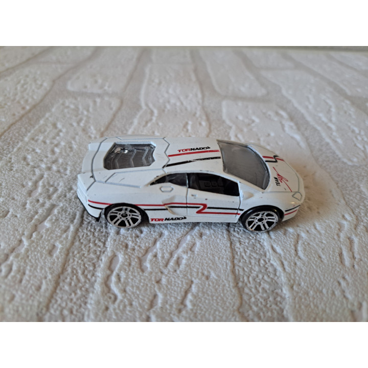 Lamborgihini Reventon Tornado 8.5x3.5x2cm - modelauto