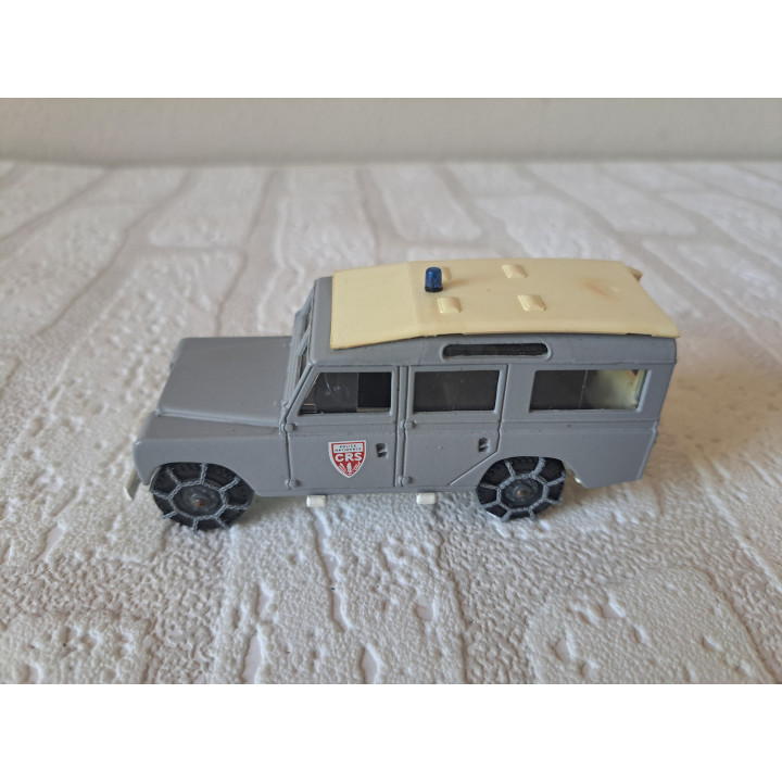 Land Rover 109 met sneeuwkettingen CRS politie 1:43 Solido