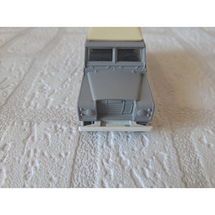 Land Rover 109 met sneeuwkettingen CRS politie 1:43 Solido - modelauto