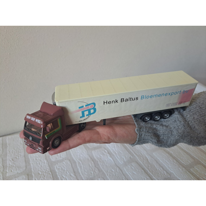 Mercedes SK 1850 koelwagen Henk Baltus Kentoys 23.5x3.5x6cm