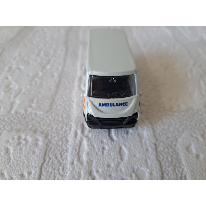Teamsterz HTI Ambulance TM-6A 6x3x2cm - modelauto