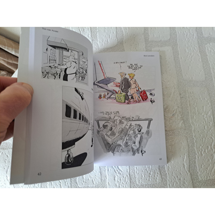 KLM boek First 100 years are tough 200 pagina's ONGELEZEN - Verzamelobjecten