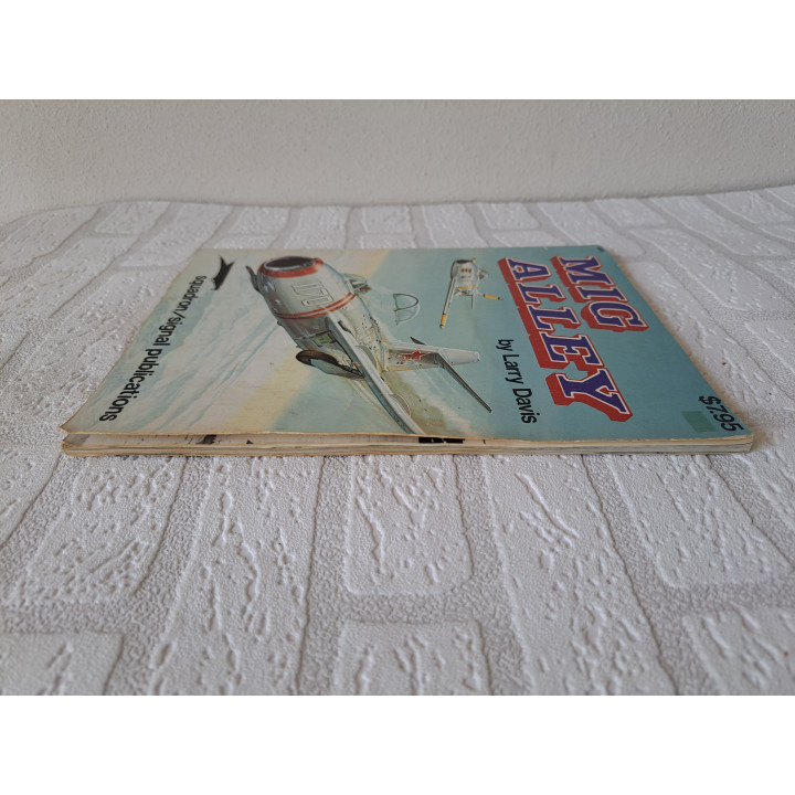 KLM boek First 100 years are tough 200 pagina's ONGELEZEN - Verzamelobjecten