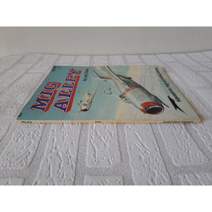 KLM boek First 100 years are tough 200 pagina's ONGELEZEN - Verzamelobjecten