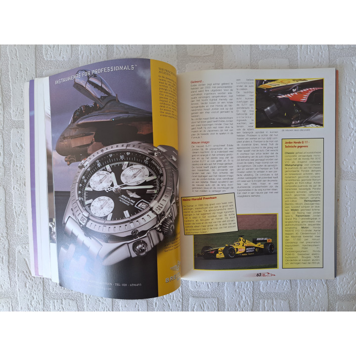 Formule 1 Start 2001 Anjes Verhey 20e editie 152 blz - Verzamelobjecten