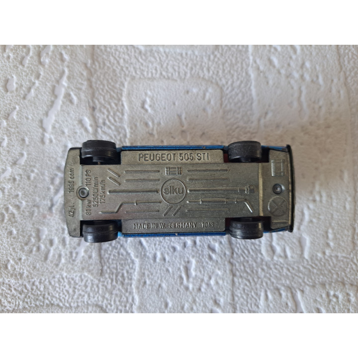 Peugeot 505 STi sedan 1:55 Siku 1043 blauw - modelauto