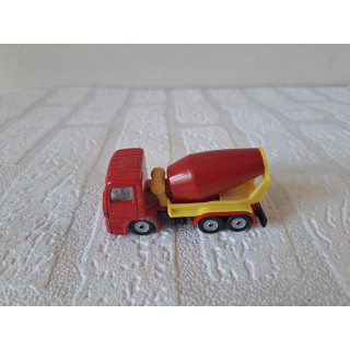 Mercedes Actros 1831 L cementwagen 1:55 Siku 00813 (2)