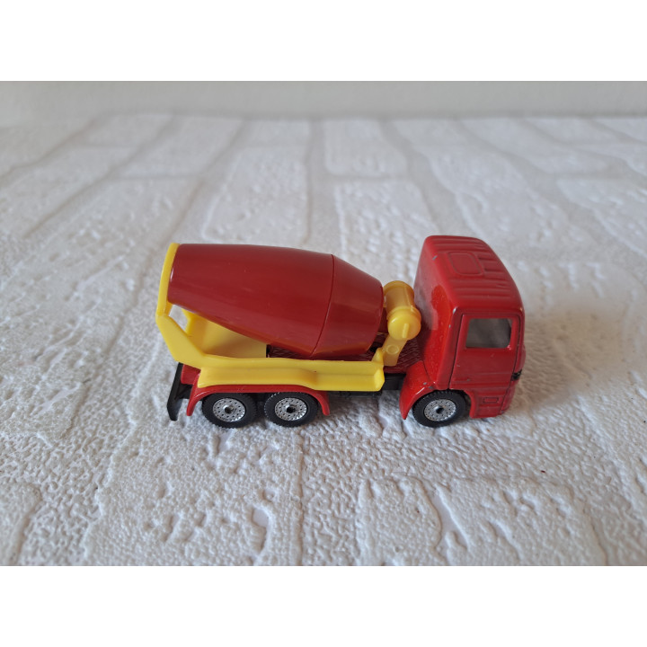 Mercedes Actros 1831 L cementwagen 1:55 Siku 00813 (2) - modelauto