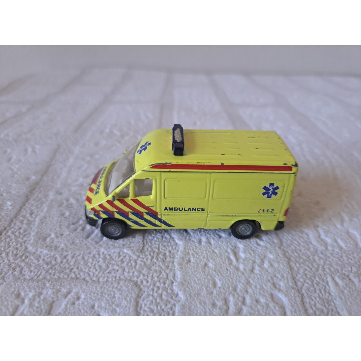 Mercedes Sprinter Nederlandse Ambulance 1:55 Siku 0805