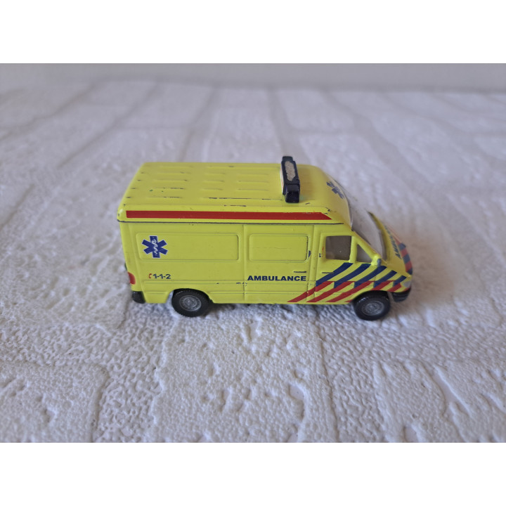 Mercedes Sprinter Nederlandse Ambulance Modelauto 1:55 Siku