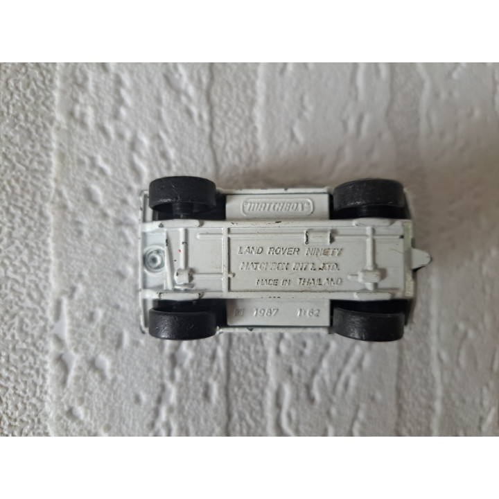 Land Rover Ninety KLM 1:62 Matchbox MB180 - modelauto