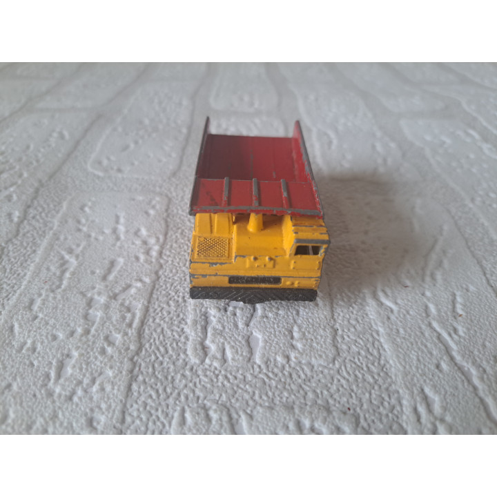 Faun Quarry kiepwagen 1:140 Matchbox MB58 rood-geel - modelauto Faun Quarry kiepwagen 1:140 Matchbox MB58 rood-geel - modelauto