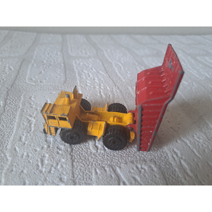 Faun Quarry kiepwagen 1:140 Matchbox MB58 rood-geel - modelauto Faun Quarry kiepwagen 1:140 Matchbox MB58 rood-geel - modelauto