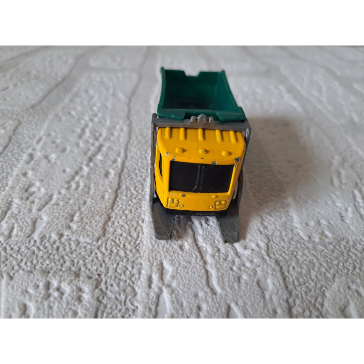 Vuilniswagen Trash Truck Matchbox MB542 7x3x3cm - modelauto