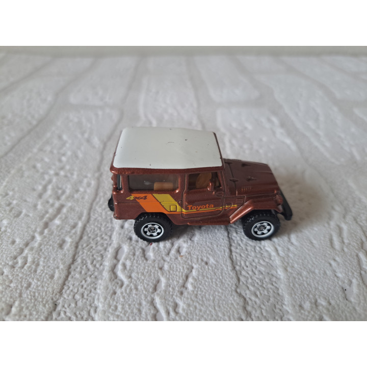 Toyota Land Cruiser FJ40 1:58 Matchbox MB764 - modelauto