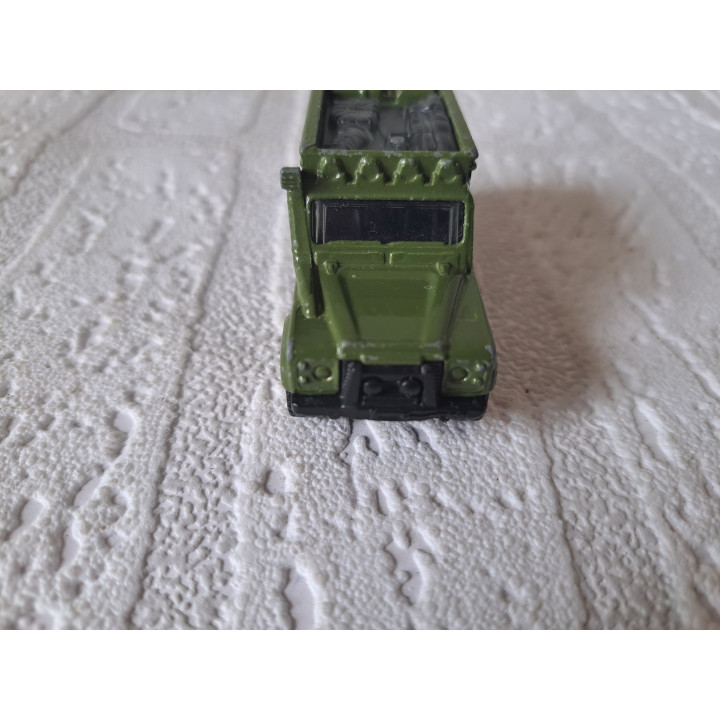 Land Rover Defender 110 1:77 Matchbox MB838 - modelauto