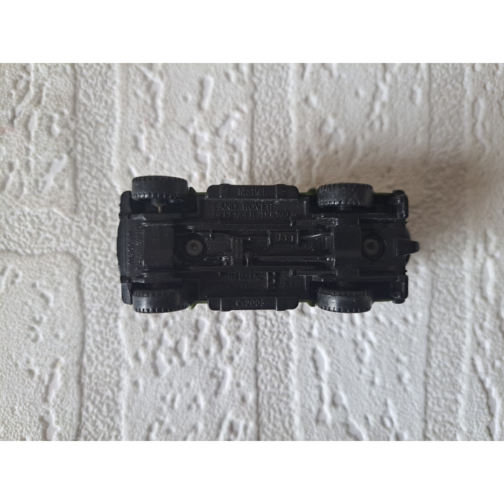 Land Rover Defender 110 1:77 Matchbox MB838 - modelauto