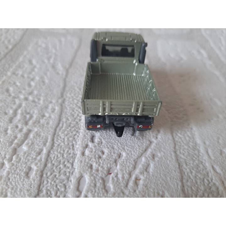 Mercedes Unimog U300 1:84 Matchbox MB728 zilverkleurig - modelauto